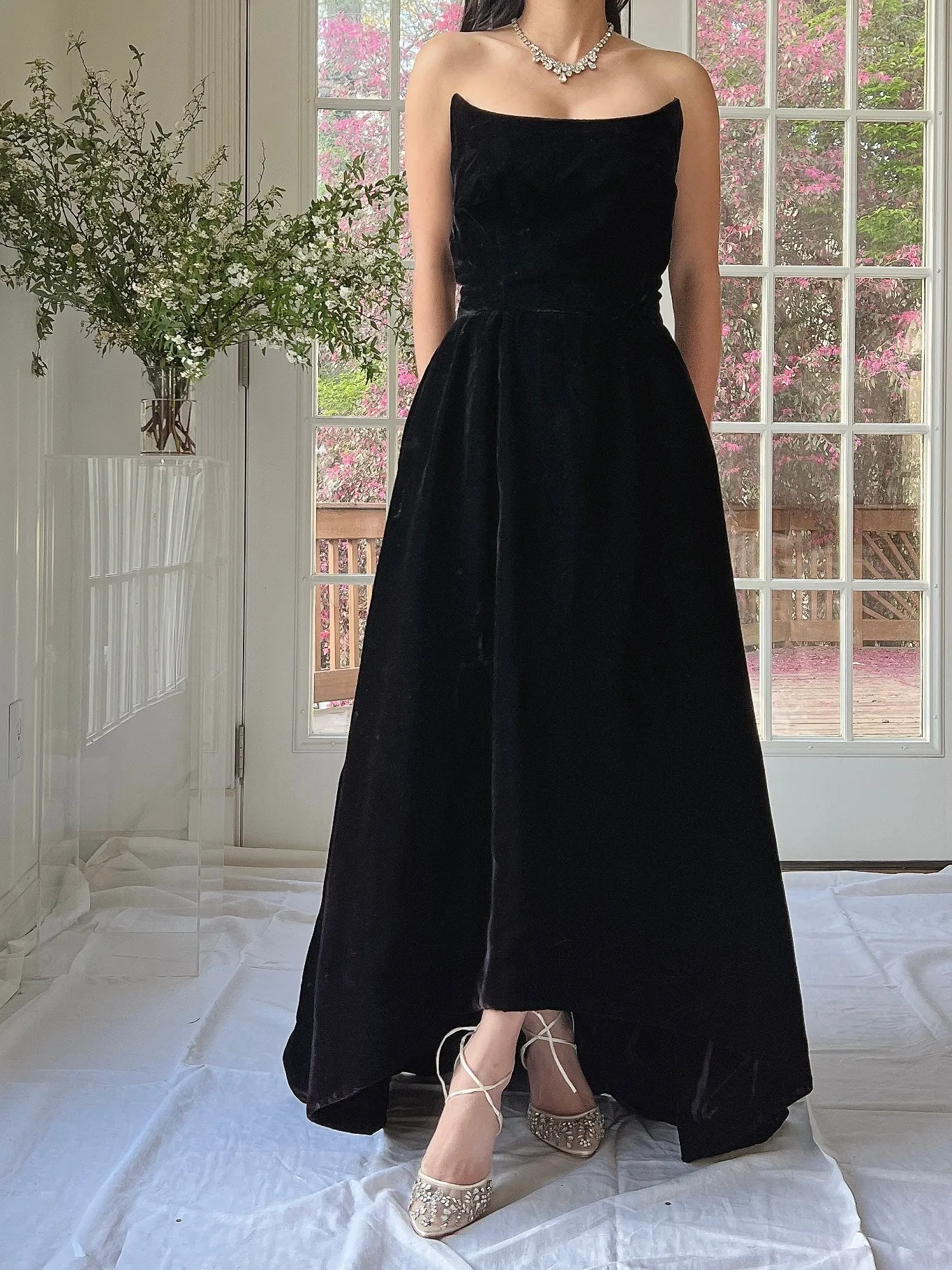 1960s Pauline Trigere Darted Scoop Neck Velvet Gown - XS/S