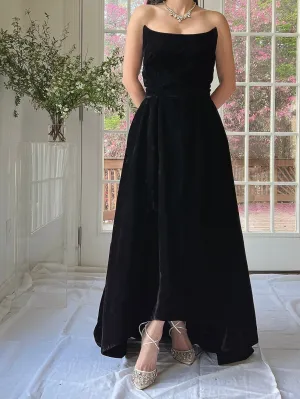 1960s Pauline Trigere Darted Scoop Neck Velvet Gown - XS/S