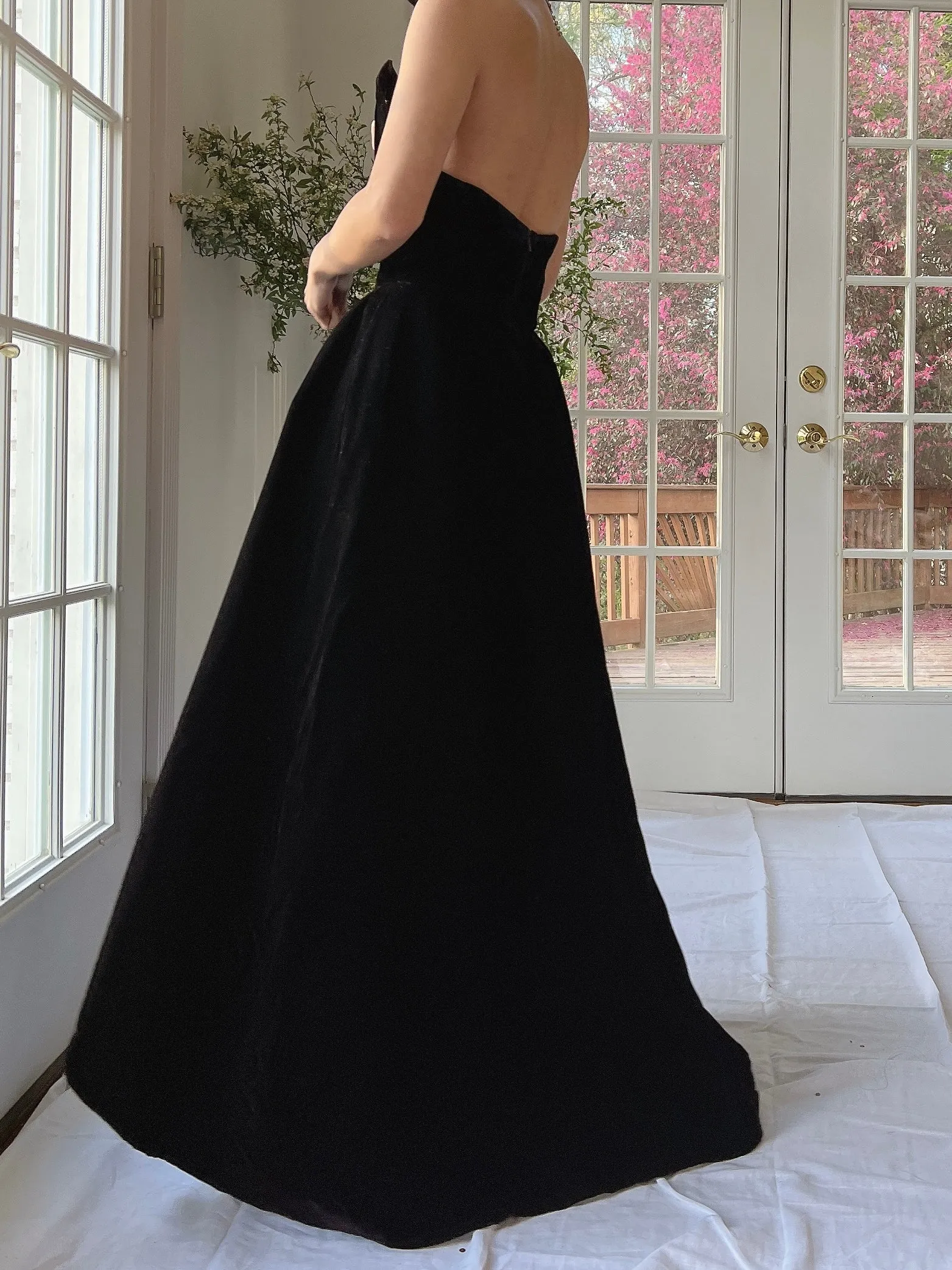 1960s Pauline Trigere Darted Scoop Neck Velvet Gown - XS/S