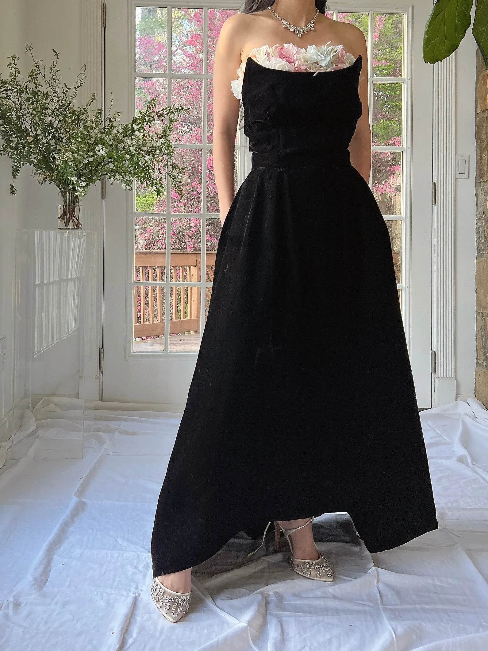 1960s Pauline Trigere Darted Scoop Neck Velvet Gown - XS/S