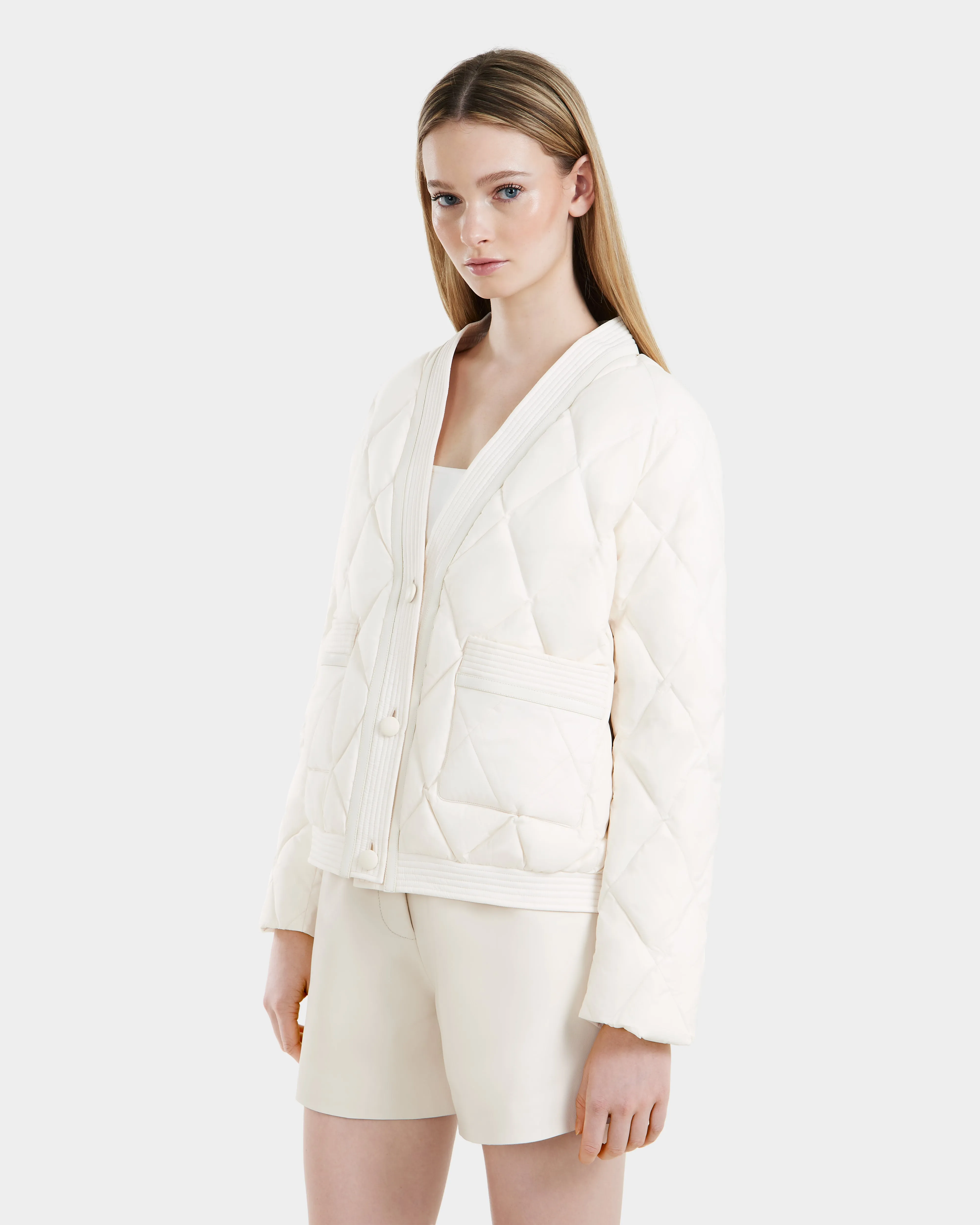 AMYRA - 8125037 Iceland