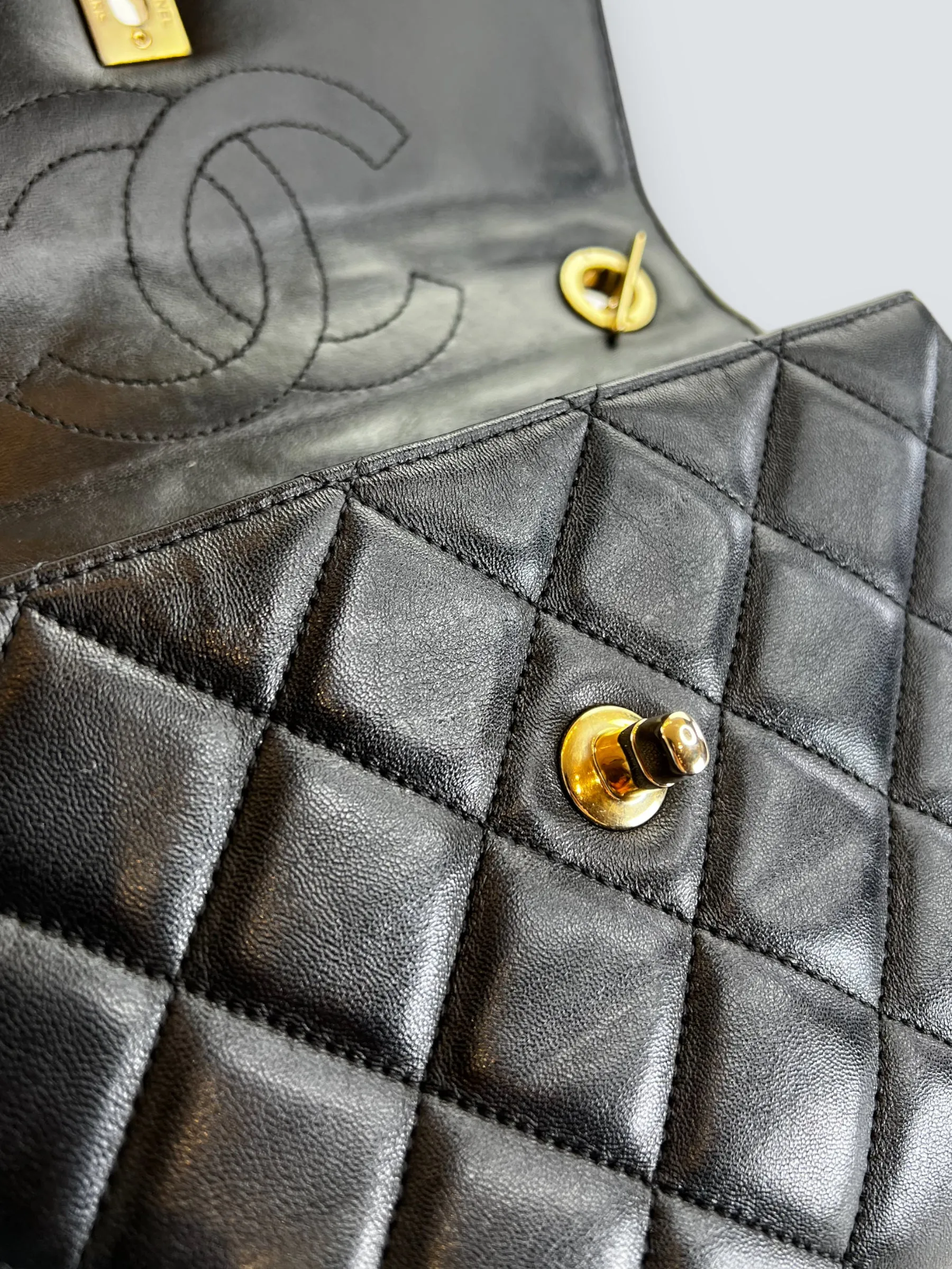 Chanel Black Lambskin Leather Top Handle Trendy Shoulder Bag