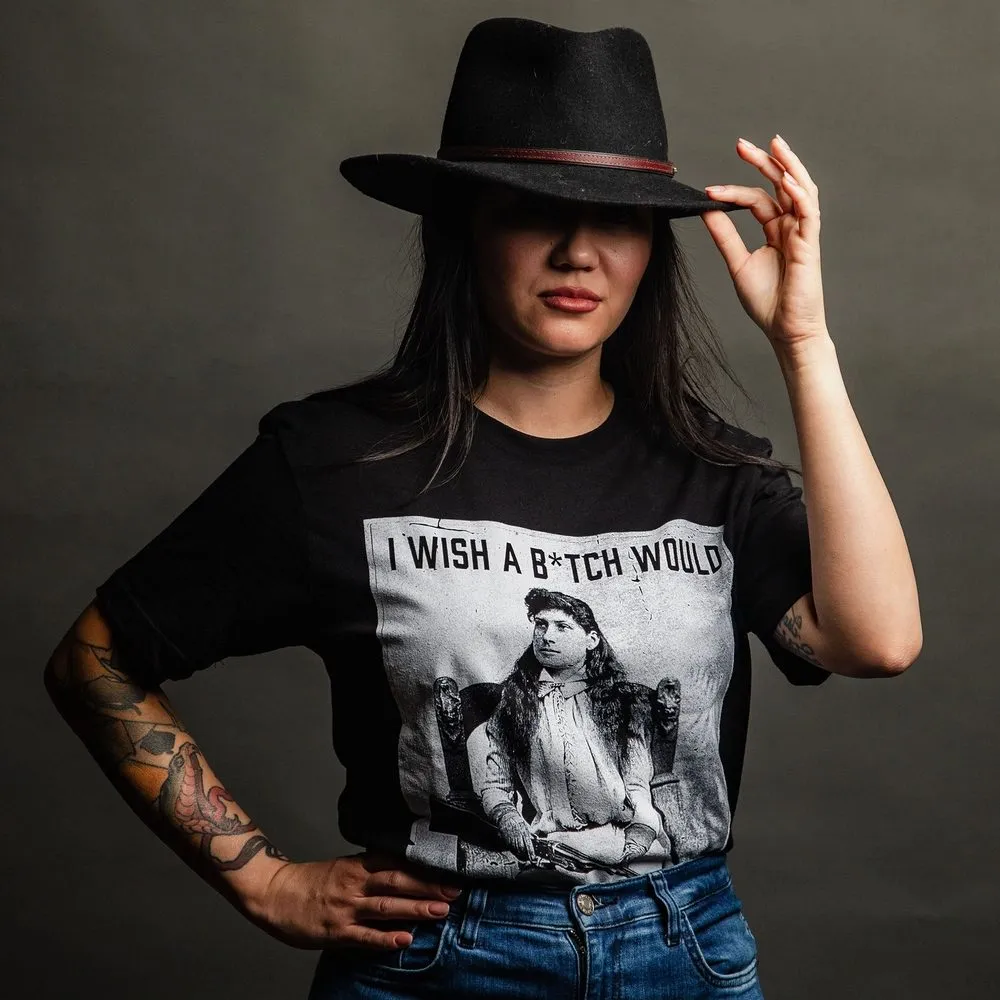 Women's I Wish A B*tch Would Boyfriend Fit T-Shirt - Black